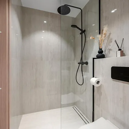 Wiigi Luxury Seaview Apartment *