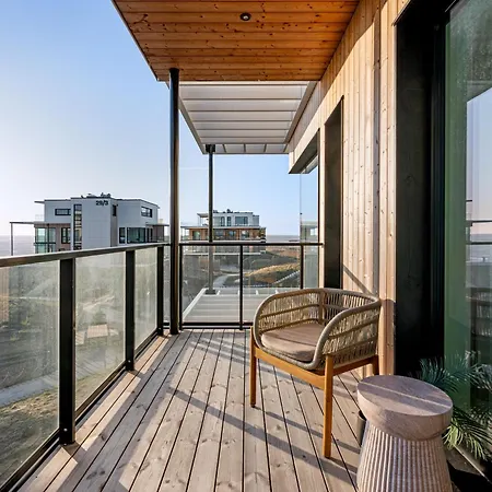 Wiigi Luxury Seaview Apartment