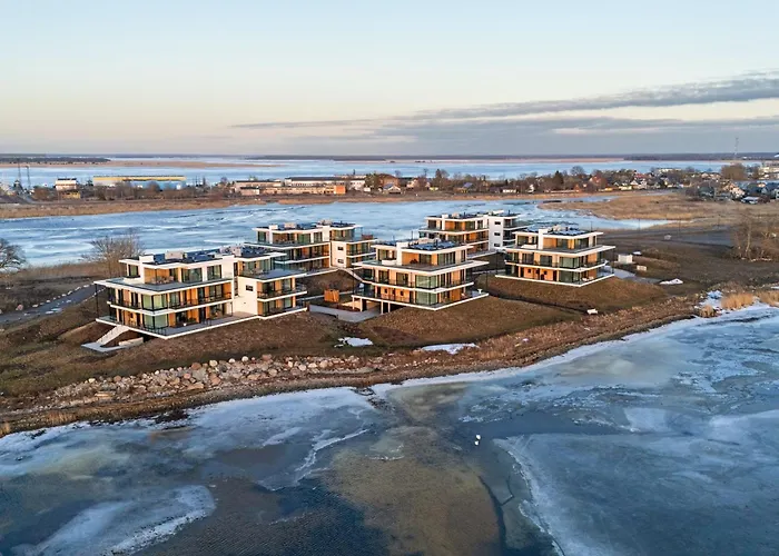 Wiigi Luxury Seaview Apartment